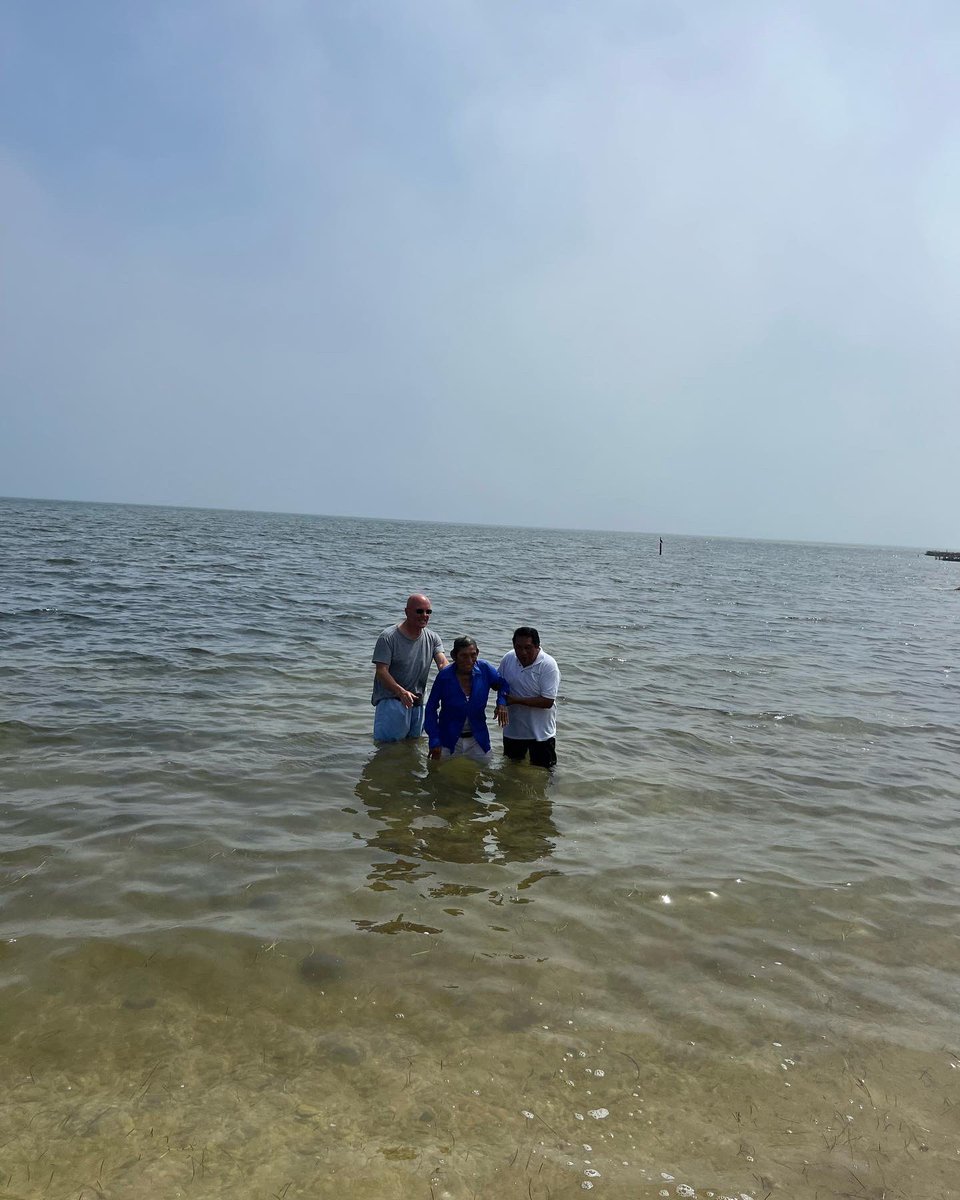 his_vineyard's tweet photo. Please continue to pray for our Pastor as he baptizes new believers and continues to witness to others in Mexico. https://t.co/TL8LWXe6eA