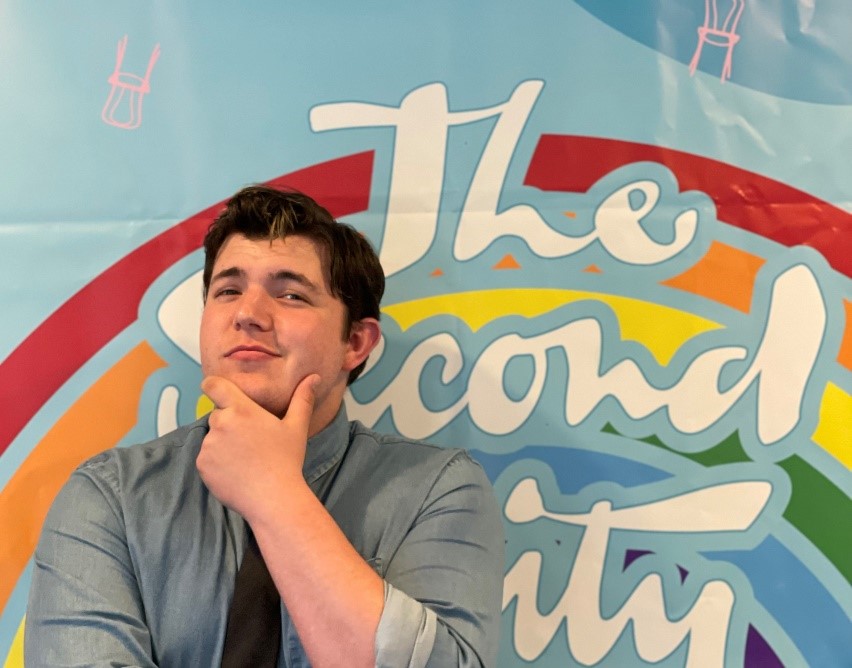 UChicagoCareers's tweet photo. Luke Walker wears many hats as a Metcalf intern with The Second City in Chicago! Luke’s ability to manage the Comedy Camp helps things run smoothly during the day. At night, Luke’s creativity lights up the stage by helping the crew run inspiring, fun events! #MetcalfsAtWork https://t.co/ChDj1dG6Y9