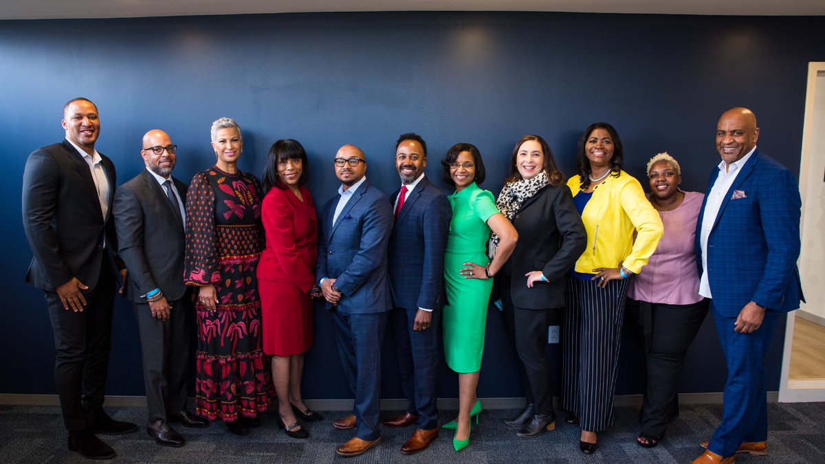 CleveFoundation's tweet photo. Join the @CleveFoundation African American Philanthropy Committee or Friends of the AAPC to connect w/ fellow philanthropists during #BPM2022! Learn more via: https://t.co/xNH69jfUDN #GivingHasNoColor #GiveBlack https://t.co/O8nsizQt8s