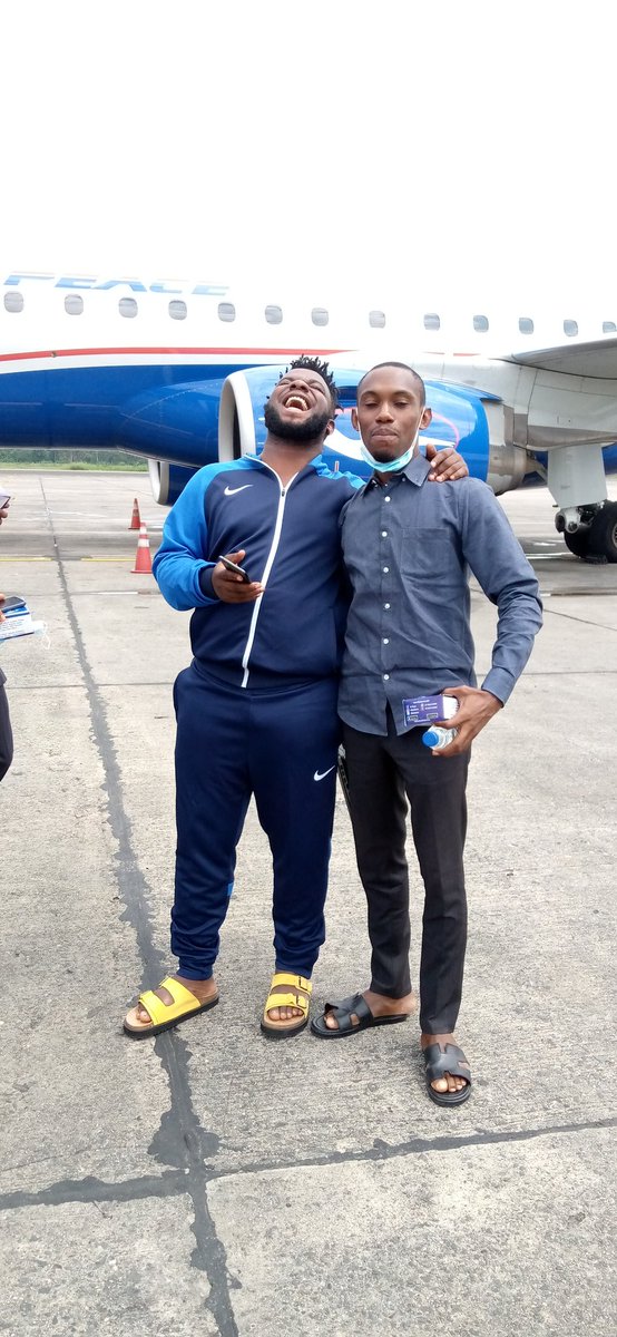 platidoe's tweet photo. Frame 1, when the investor vibes Hits well @Sabinus1_ thank you @flyairpeace for safe flight ✈️
#Consortuimmembers
#PHTeam
#BritishCouncilmembers https://t.co/s7vHwnzdVm