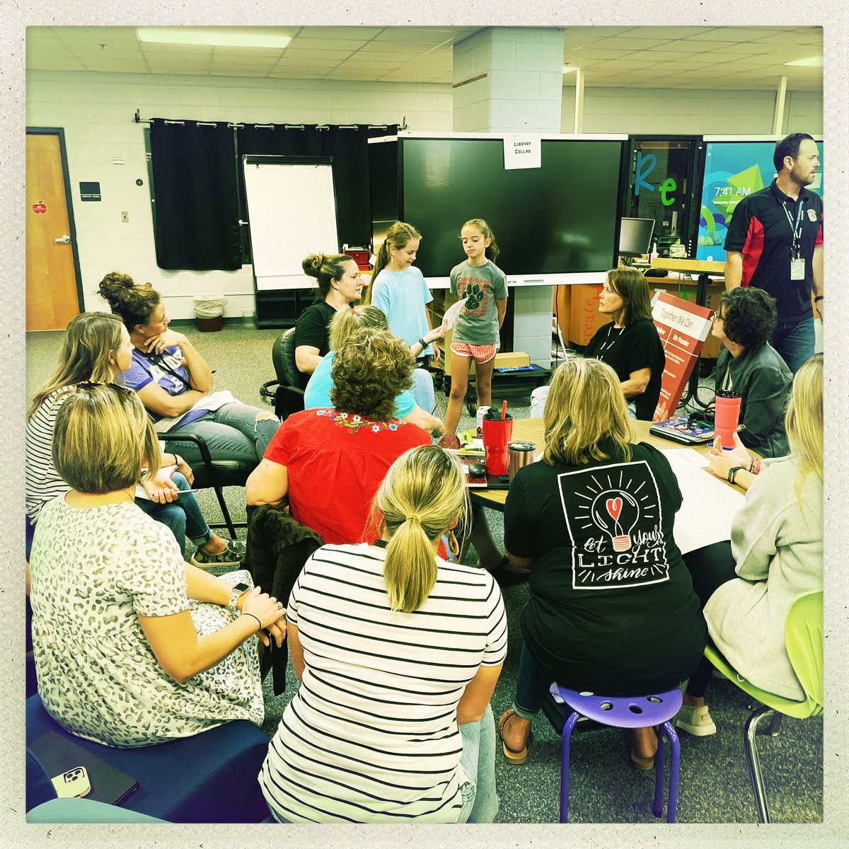 CuringtonElem's tweet photo. @CuringtonElem our #students are helping us learn how they learn! Great #PDSession straight from our #future. @BoerneISD #CESBetterTogether #TheFutureofTexasisInOurRoom #CuringtonPTO https://t.co/q5E1ujdVVO