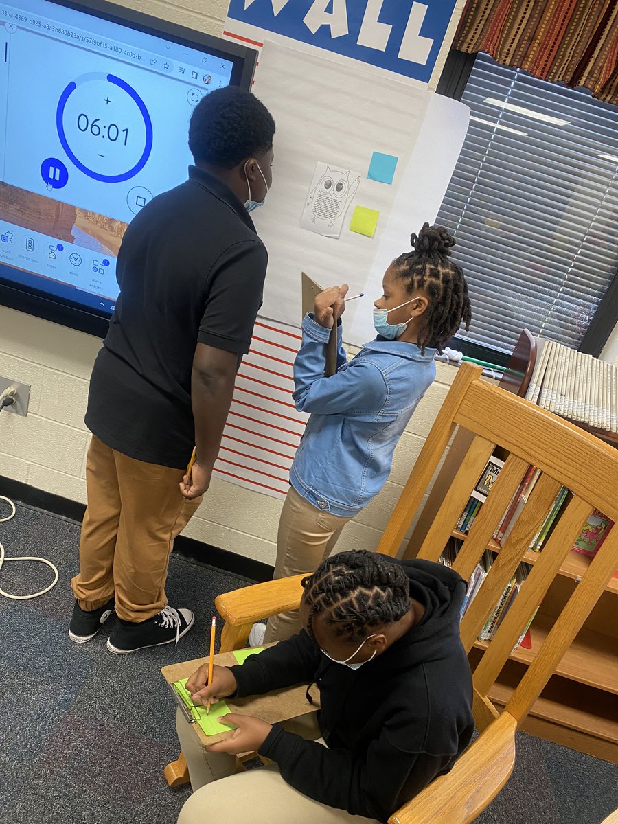 MsKSpearman's tweet photo. 6th Grader Scholars participating in a Gallery Walk focusing on inferences! They are observing so they can infer! #AVID #MLST @McCroreyListon https://t.co/VcDzEzmfHf