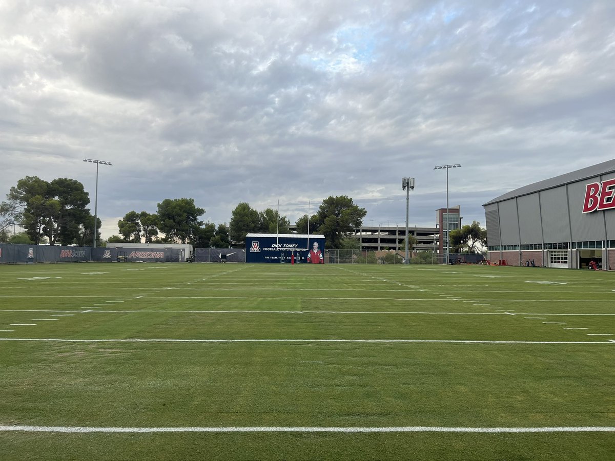 ZonaGrassGuy's tweet photo. Today. Opening of fall football camp. Vs May.

200 plugs, 1500sqft of sod. 1 Field ready for @ArizonaFBall @CoachJeddFisch 

Shout out to my crew. Couldn’t do it without them. #LaFamilia #SportsTurf #BeAPro https://t.co/tjY6zGBWSl