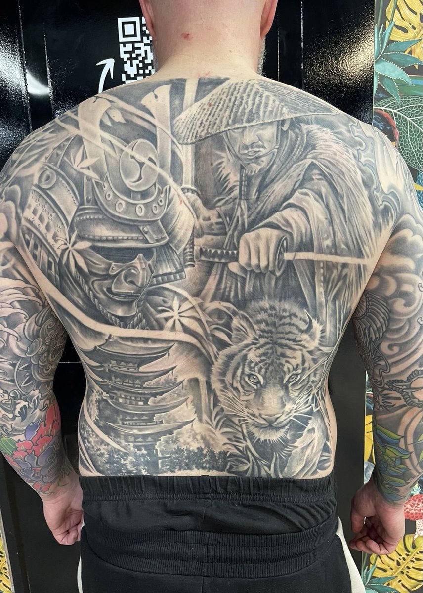 InkKingsUK's tweet photo. Full Japanese back piece complete @ Ink Kings one of my favourite back tattoos for sure 😎👌🏾 #inkkings #tattoostudio #surrey #uk #japanese #backtattoo 
Instagram- @inkkingsuk 🙌🏾 https://t.co/9bb8G2F6mu