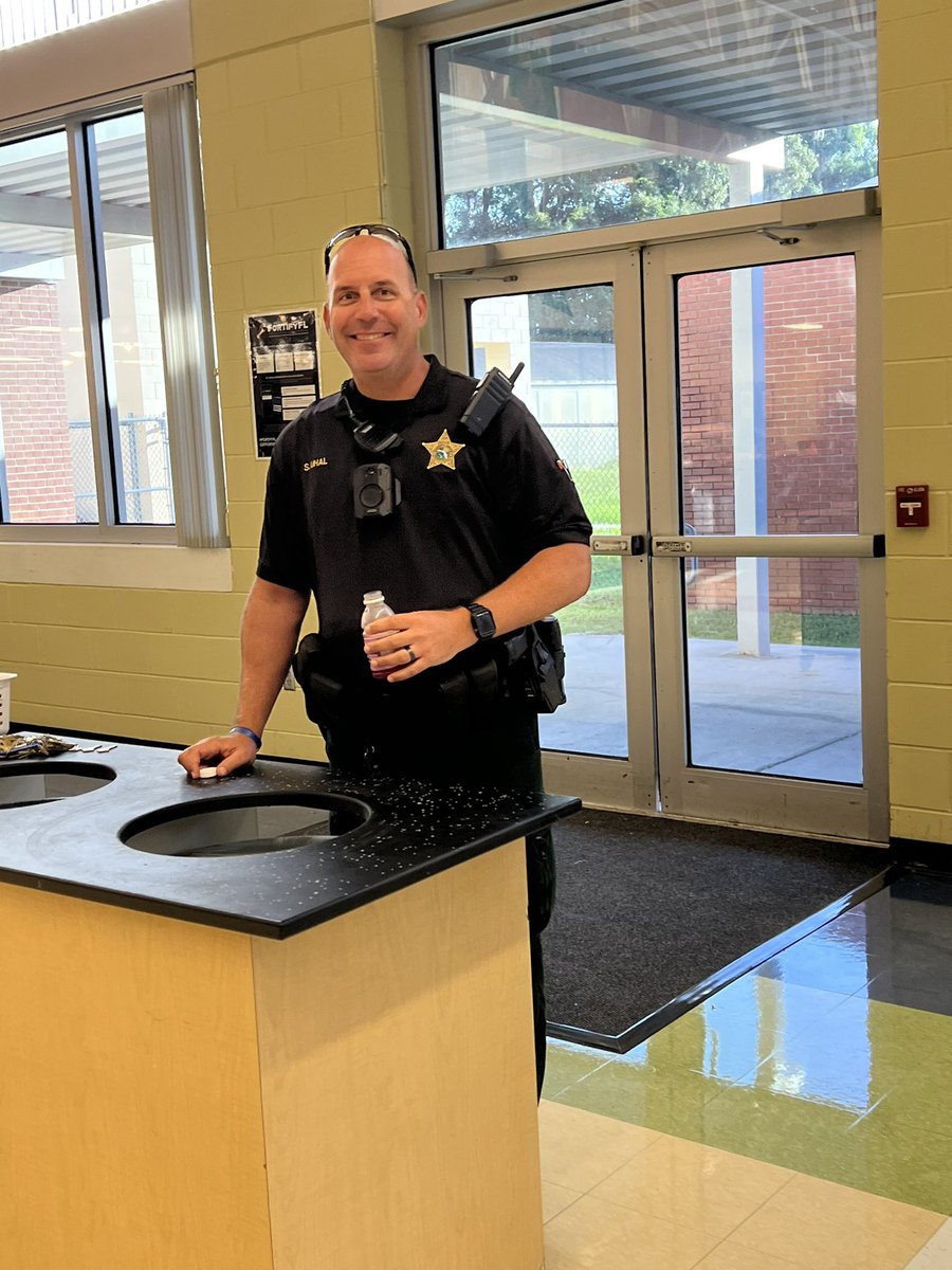 Depicmath's tweet photo. First day back @RBSMSbulldogs #bulldoglegacy https://t.co/2JWDmuAPsN
