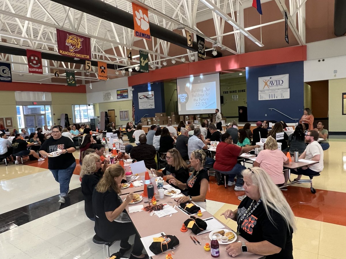 Depicmath's tweet photo. First day back @RBSMSbulldogs #bulldoglegacy https://t.co/2JWDmuAPsN