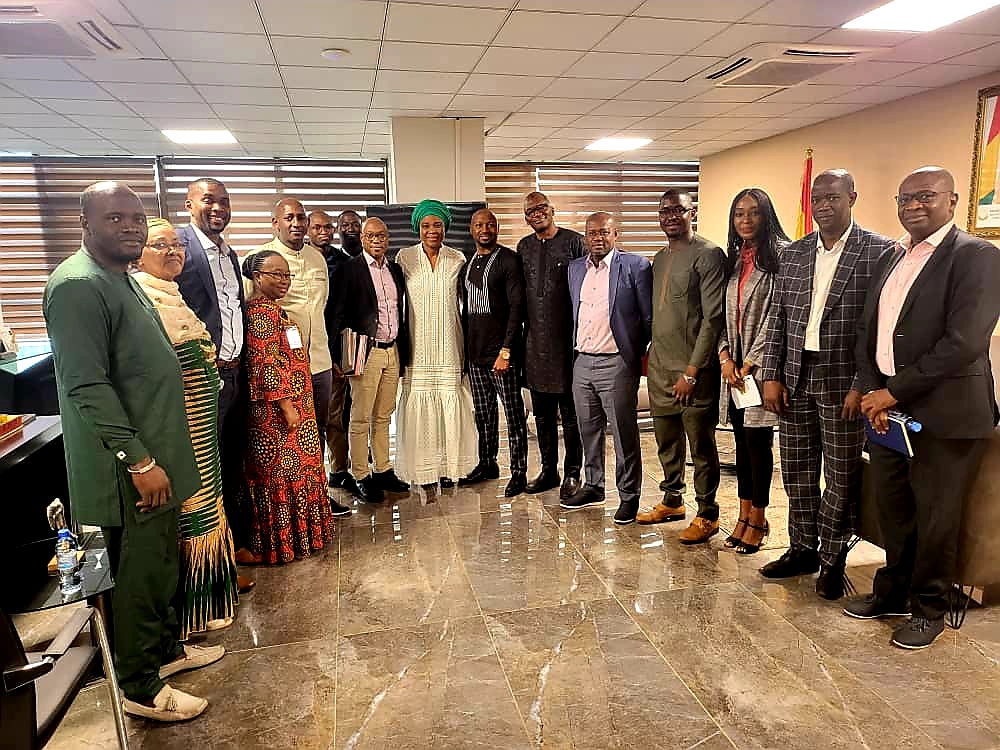 Ministère des Postes,Télécommunications et EconNum (@mpten_gn) on Twitter photo #𝐌𝐏𝐓𝐄𝐍 | 𝐑𝐄́𝐔𝐍𝐈𝐎𝐍 𝐒𝐓𝐑𝐀𝐓𝐄́𝐆𝐈𝐐𝐔𝐄
Réunion Stratégique entre Madame la Ministre et les différentes entités du <a href="/MPTEN_GN/">Ministère des Postes,Télécommunications et EconNum</a>, pour booster le secteur des télécoms avec comme point d'orgue, l'accessibilité, le coût des communications mobiles et data. #GouvGn #𝐌𝐏𝐓𝐄𝐍 | 𝐑𝐄́𝐔𝐍𝐈𝐎𝐍 𝐒𝐓𝐑𝐀𝐓𝐄́𝐆𝐈𝐐𝐔𝐄
Réunion Stratégique entre Madame la Ministre et les différentes entités du <a href="/MPTEN_GN/">Ministère des Postes,Télécommunications et EconNum</a>, pour booster le secteur des télécoms avec comme point d'orgue, l'accessibilité, le coût des communications mobiles et data. #GouvGn