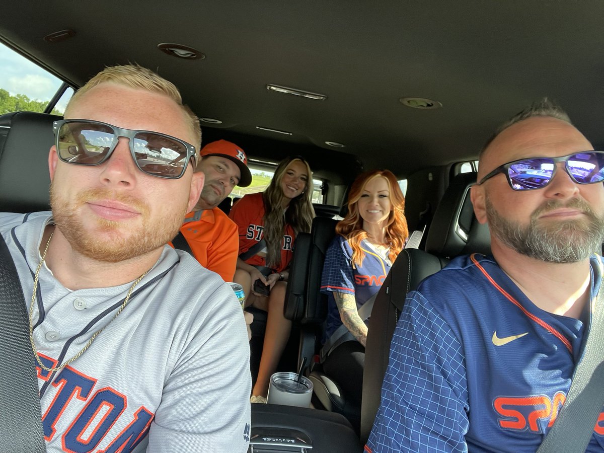 bstee21's tweet photo. ⚾️ astros https://t.co/I0jZsAqBxO