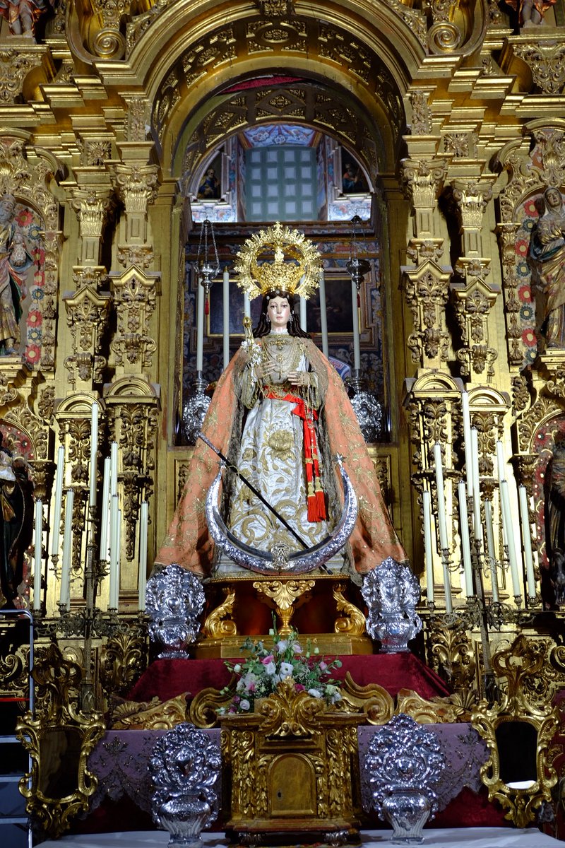 HdadAsuncion's tweet photo. La Patrona de Estepa preparada para la Novena que dará comienzo el próximo día 6

#santamariadelaasuncion #patronadeestepa https://t.co/93lBAAMC5z