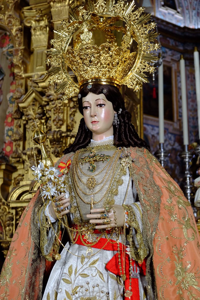 HdadAsuncion's tweet photo. La Patrona de Estepa preparada para la Novena que dará comienzo el próximo día 6

#santamariadelaasuncion #patronadeestepa https://t.co/93lBAAMC5z
