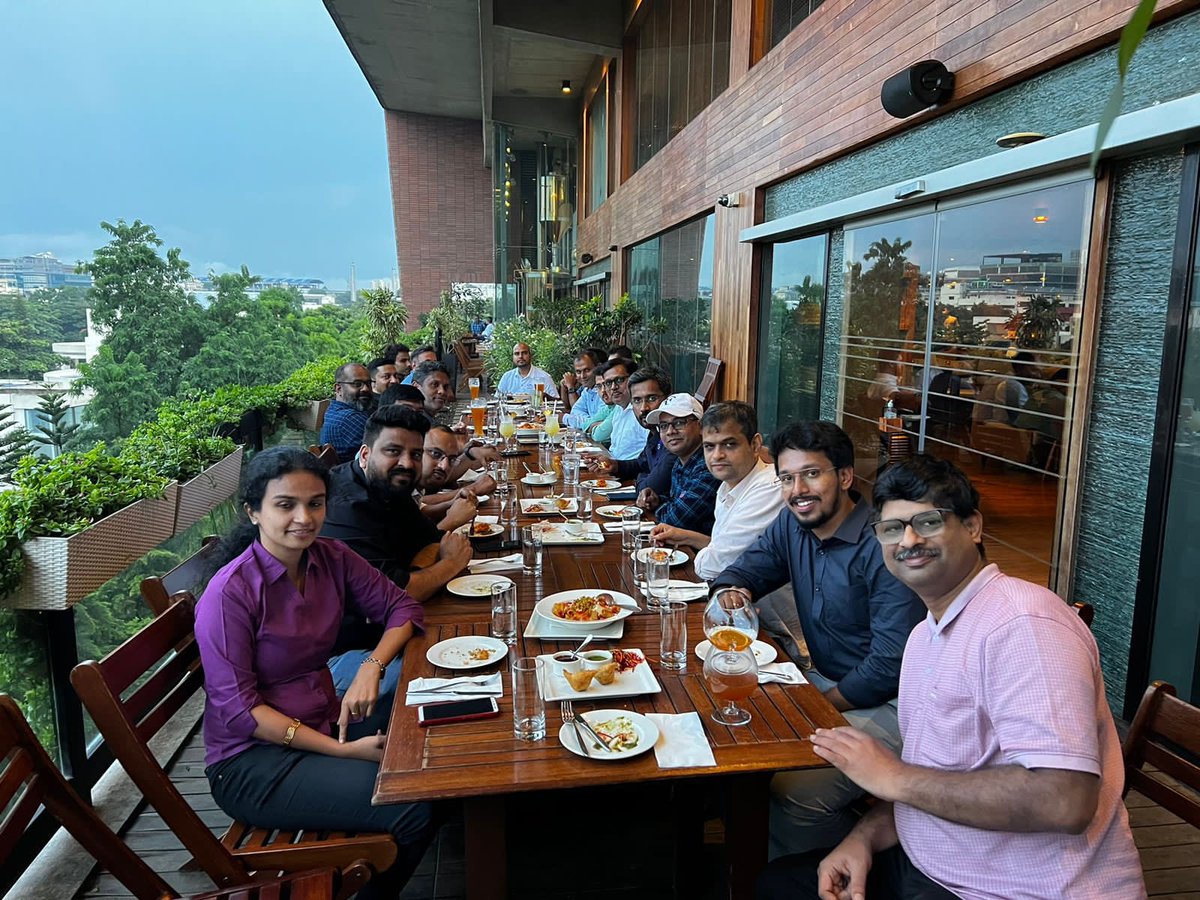 ltm_ofcl's tweet photo. We made it snow in Bengaluru ❄️
 
LTI and @fosfordata hosted @SnowflakeDB for a day of leadership discussions, solution updates, milestone celebrations, and more. 
 
Here's to a long and prosperous partnership 🤝 #LTIXSnowflake #LetsSolve #SolvingwithData #SnowflakeTurns10 https://t.co/Sk5OQnw9lr