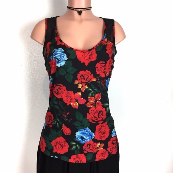Gizzmo087's tweet photo. So good I had to share! Check out all the items I'm loving on @Poshmarkapp #poshmark #fashion #style #shopmycloset #vincecamuto: https://t.co/6a1V7WSSdl https://t.co/dbzjwREzBU