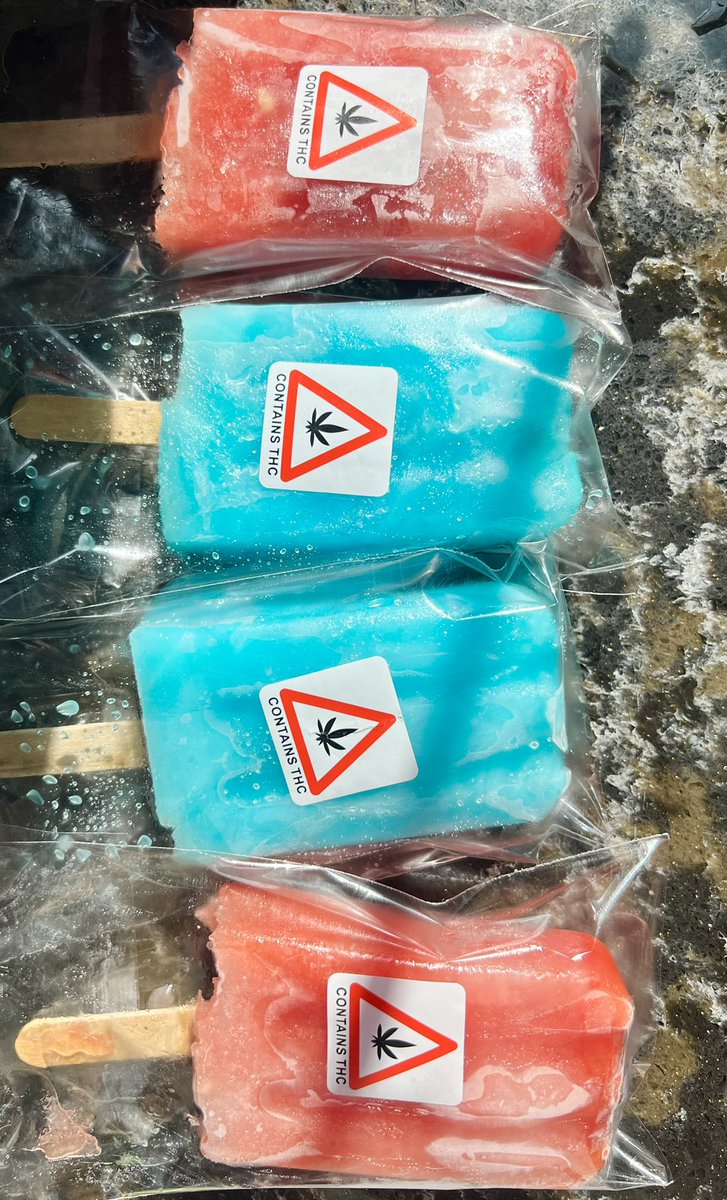 ravebaee's tweet photo. 75mg watermelon paletas and blue raspberry lemonade 🔥 https://t.co/2kZEa5hFg7