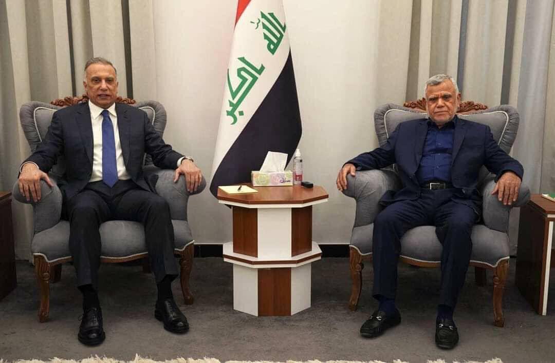 صورة الكاظمي بعد أعتقاله من قبل الأطار
#كذابين