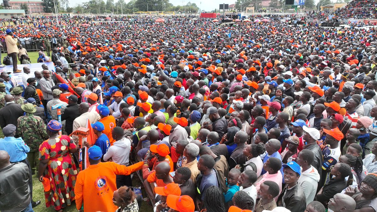 Kijanayaaa's tweet photo. I have just witnessed close to 2M @RailaOdinga supporters in Historic Bukhungu Stadium.Swear BABA NOW
#IPSOS #Edited #Mudavadi #DpWilliamRuto #USEmbasy #VoteBlue2022 #VoteBlue #Inawezekana https://t.co/J8L6xand1u