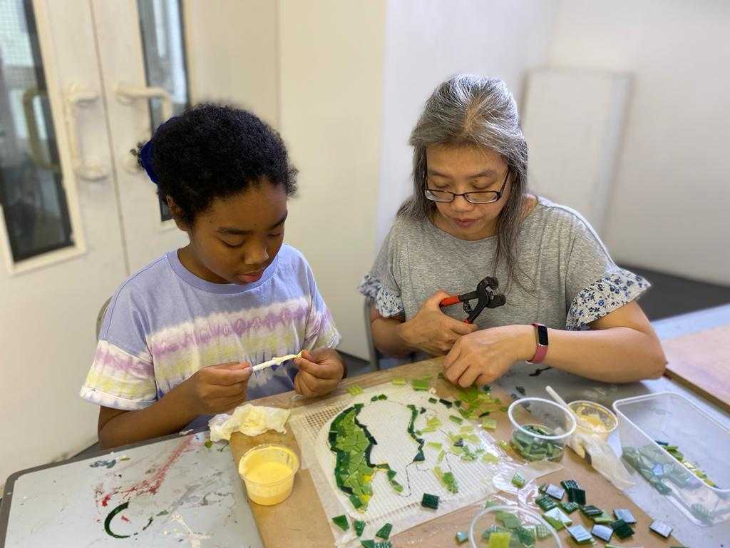 ACAVANorthKen's tweet photo. It's only Wednesday and it's already been very productive at Flourish! Would you like to take part in our upcoming Flourish workshops? Next week we'll be working with clay, performance, photography and painting, with artist Josh Bilton @Joshuabilton 

➡️ https://t.co/7JT7LRpM4a https://t.co/uXJQ2zC6Z1