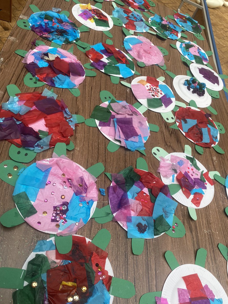 MissTaylor02okt's tweet photo. Decopatch turtles as we explore the seas 🐠.We had lots of children with us today so we have a variety of different turtles. #cheapcrafts #holidayclub #summercamp #summer #kids https://t.co/fFO57LfR1Q