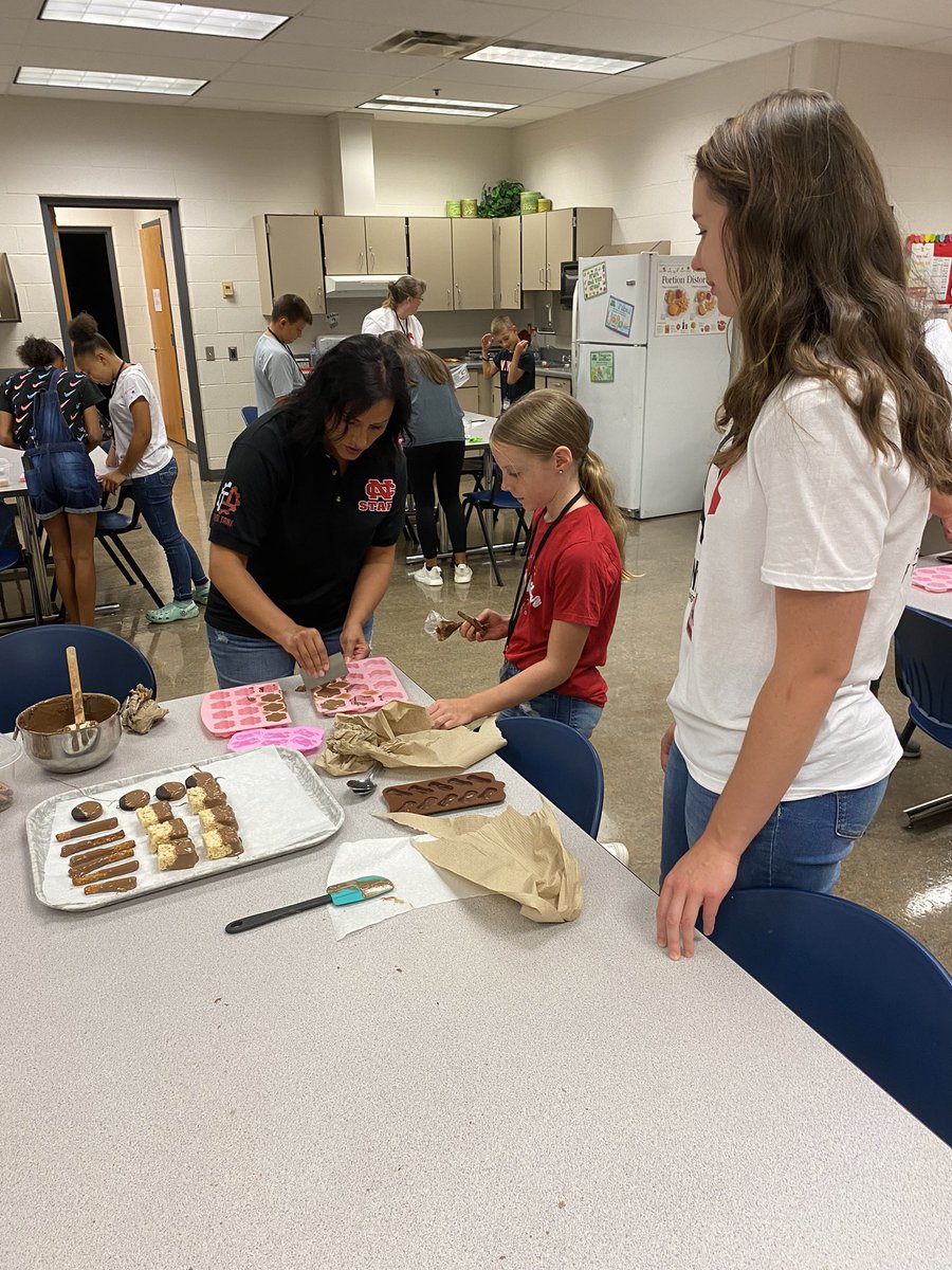 NewCastleAreaSD's tweet photo. #NCASDTinkerTank Ts and Ss “Tinkering With Treats” to bring along on their STEAM Road Trip today! I hope they share some of their tasty creations!! https://t.co/kKkjfNbcll