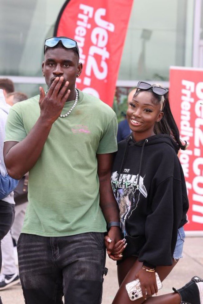 IndiyahUpdates's tweet photo. they cute or whatever 🥺💗

#LoveIsland #Damiyah https://t.co/SR2CtZ5O5g