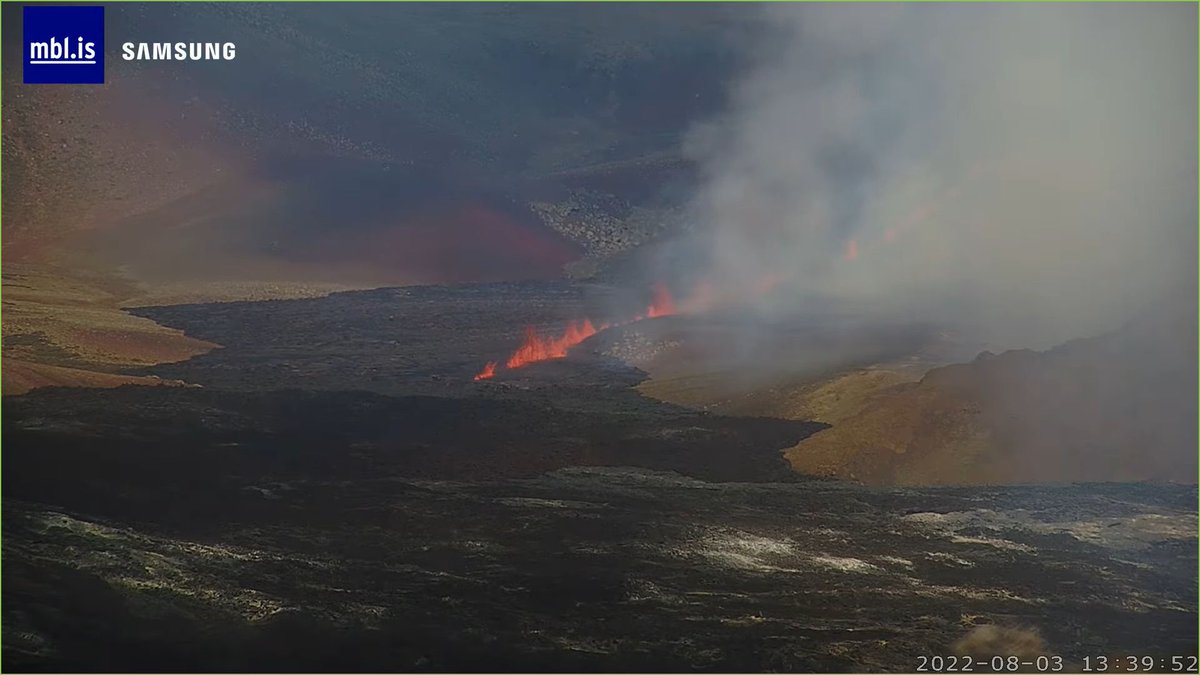 DutchEagleFan's tweet photo. #volcano #Iceland 
Here we go again! Close to the previous eruption magma has reached the surface in Geldingadalir in the Reykjanes peninsula. For the first time since last September, when lava stopped running from Fagradalsfjall. https://t.co/S4asp11Hrh