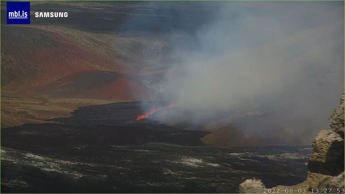 DutchEagleFan's tweet photo. #volcano #Iceland 
Here we go again! Close to the previous eruption magma has reached the surface in Geldingadalir in the Reykjanes peninsula. For the first time since last September, when lava stopped running from Fagradalsfjall. https://t.co/S4asp11Hrh