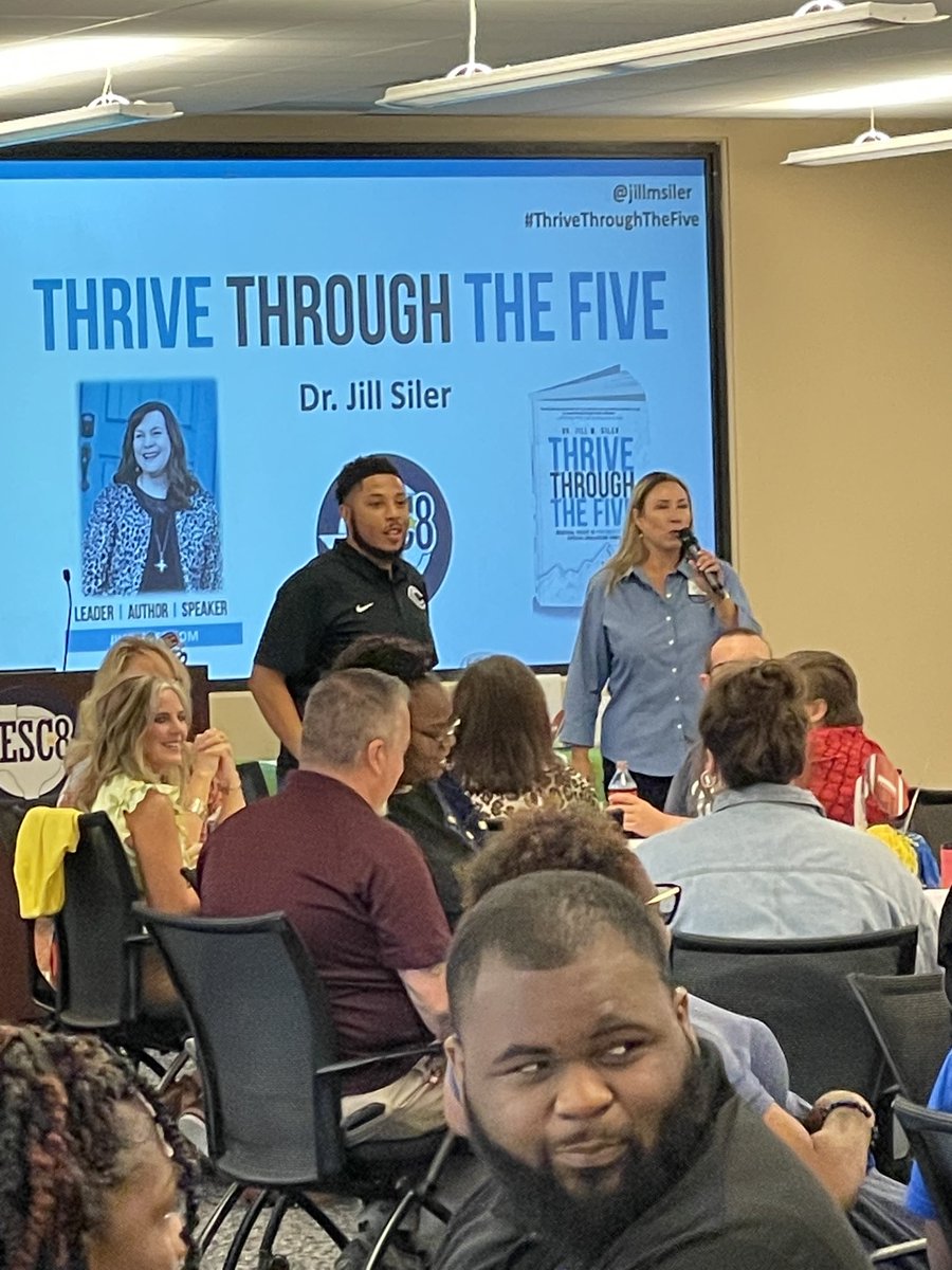 Curriculumdiva's tweet photo. Welcome to 2022-2023!  So excited to learn with Jefferson ISD and Clarksville ISD!  #JoyfulLearning #GrowthMindset ⁦@Region8ESC⁩ https://t.co/k2LRtKzujU