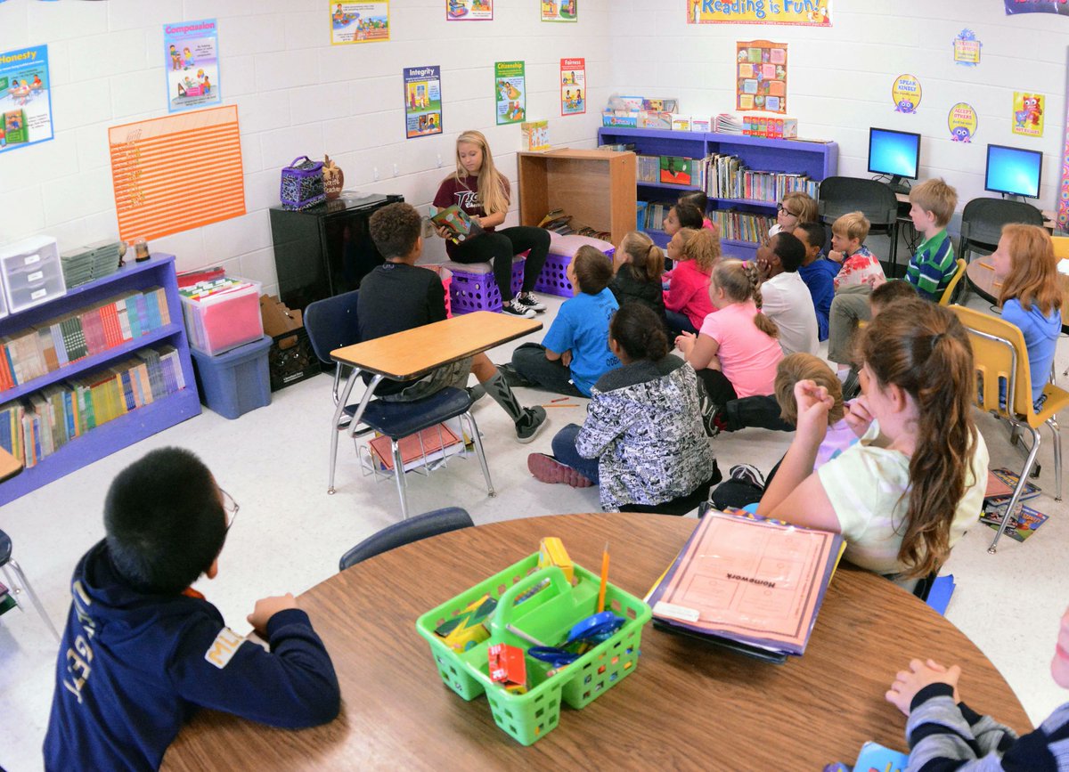 Inspire and teach the next generation with one of our Education programs. We have many different program options to help you find the right one for you! Contact us today to learn more at (502) 753-0264