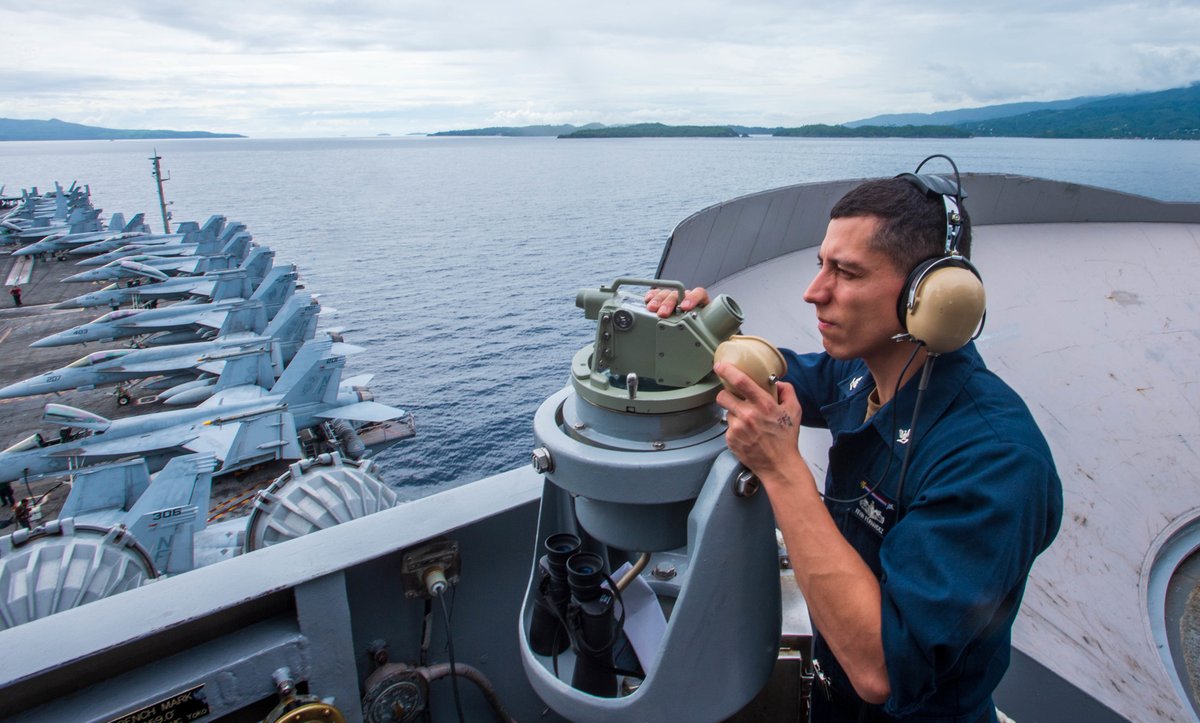 USNavy's tweet photo. #USNavy Photos of the Day:
1️⃣ @CVN_72 #FLTOPS @RimofthePacific @INDOPACOM
2️⃣ #PacificPartnership2022 arrives in the Philippines and 3️⃣ @Gipper_76 transits the San Bernardino Strait @US7thFleet
#USSLakeChamplain #CG57 arrives for #seattlefleetweek
👉 https://t.co/pZdPcE9xq0 https://t.co/8Wndnfe3uy