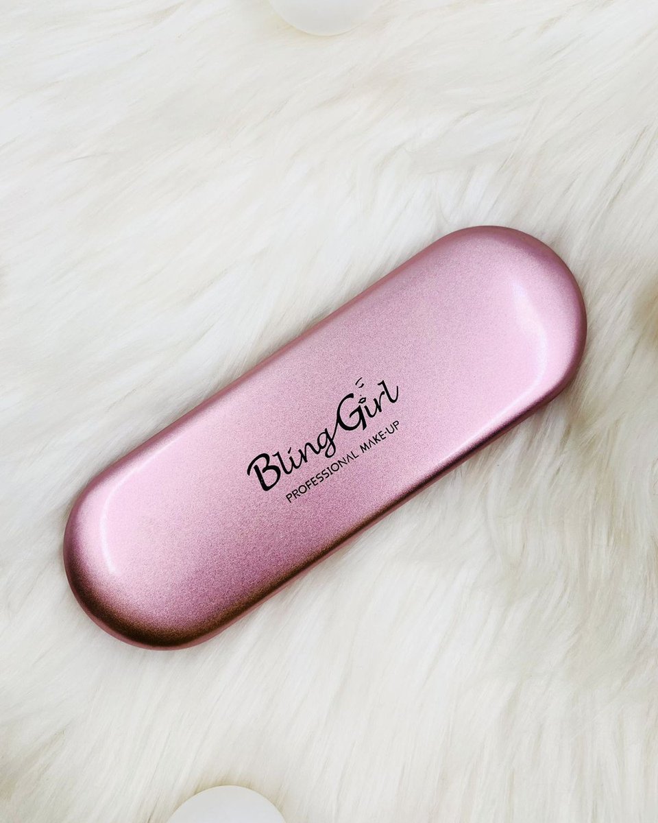 OfficialBlingG's tweet photo. Shop the Bling Girl Stainless Steel Professional Cuticle Nail Tool Set that includes 4 different specialised tools that allow you to smoothen and beautify the nails on your hands or feet.💅 
The anti-slip design helps to control the pressure during use. 
#blinggirl #GirlTalkZA https://t.co/vyEPoyDLzB