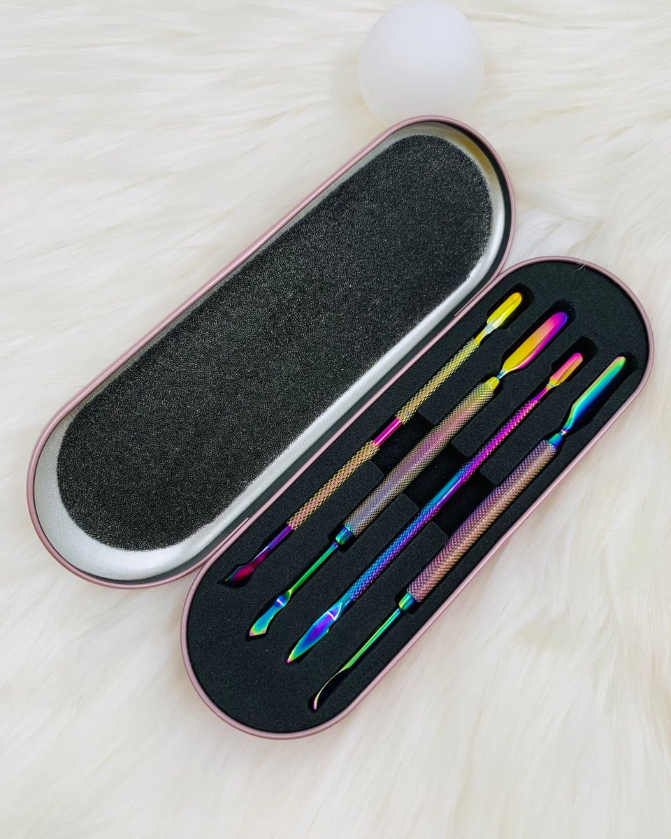 OfficialBlingG's tweet photo. Shop the Bling Girl Stainless Steel Professional Cuticle Nail Tool Set that includes 4 different specialised tools that allow you to smoothen and beautify the nails on your hands or feet.💅 
The anti-slip design helps to control the pressure during use. 
#blinggirl #GirlTalkZA https://t.co/vyEPoyDLzB