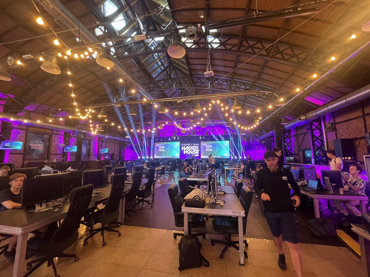 RelookTravel's tweet photo. Hey folks 👋 Relook is participating in @hackerhouses ! Thanks to @solana 🎉

#metaverse #web3 #Solana https://t.co/dE0NHDQLgw