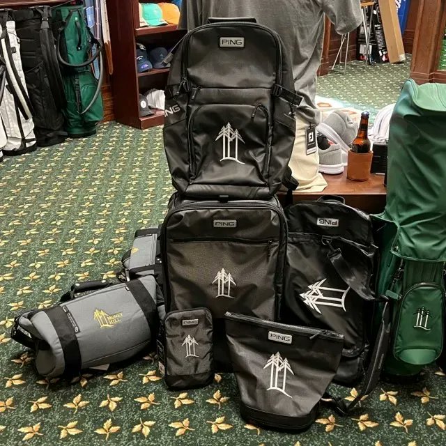 MoneyHill1's tweet photo. Golf Pro Shop // Featured Product:
Money Hill Ping Travel Bags

Travel plans? Shop our collection of PING Travel Bags! Browse a range of different options. Carry-on, backpack, duffle bag and more. We've got you covered.

#GreatGiftIdea #ShopNow https://t.co/wF5hGlXNUd