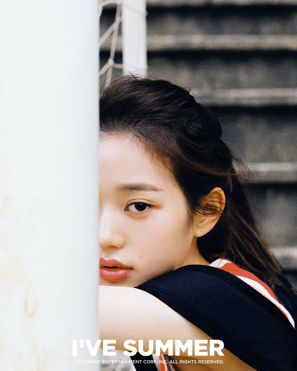 wonyounghouseTH's tweet photo. น้องวอนยองกับกล้องฟิล์มมู้ดแอนด์โทนดีมาก สวยมากยิ่งโตยิ่งสวยย ตกหลุมรักรอบที่ล้านแปด 🎞♡ https://t.co/cwsDVcsdMt