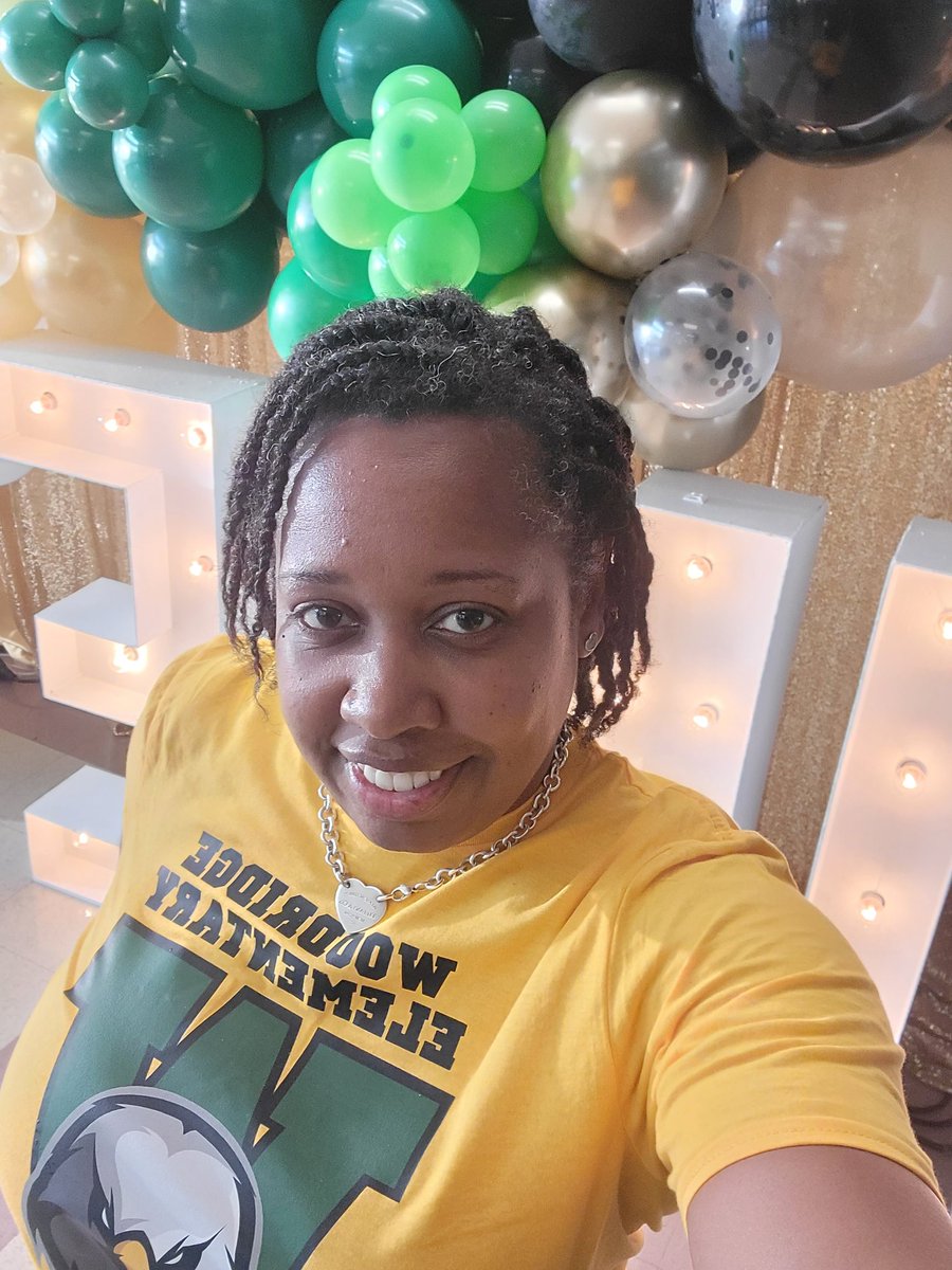 WallaceAR11's tweet photo. @desotoisdengage Convocation 22-23...loving it!! #TimeToFly @wrefama https://t.co/YsFCLFrZPu