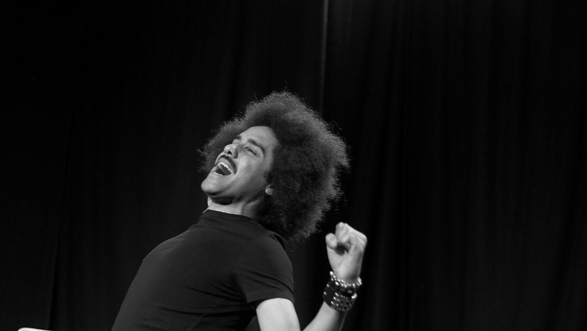 Another tour announcement for ya: We're gona be at the <a href="/smockalley/">Smock Alley Theatre</a> in the heart of #Dublin from 12th-15th October.
Tickets: smockalley.com/dancing-in-the… 
#thinlizzy #phillynott #theatre #dublintheatre #onemanplay #Ireland #theatretour