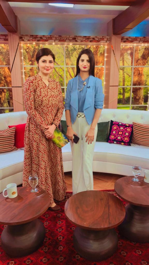 One the set of #pakhairpakhtunkhwa With Najiba faiz💞.....