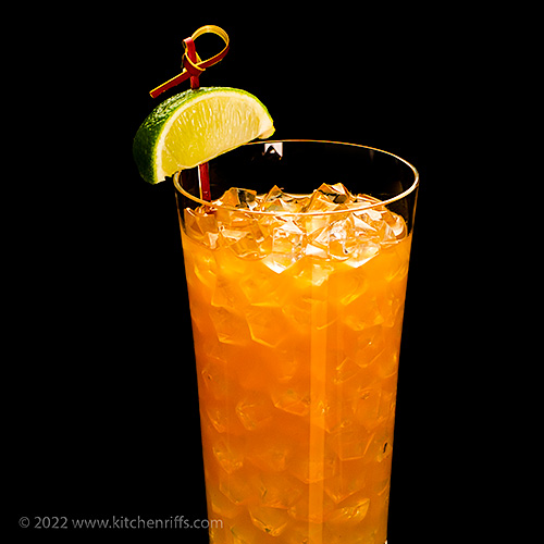 The Never Say Die Cocktail — 3 rums, 4 fruit juices, one terrific Tiki drink: kitchenriffs.com/2022/08/the-ne…