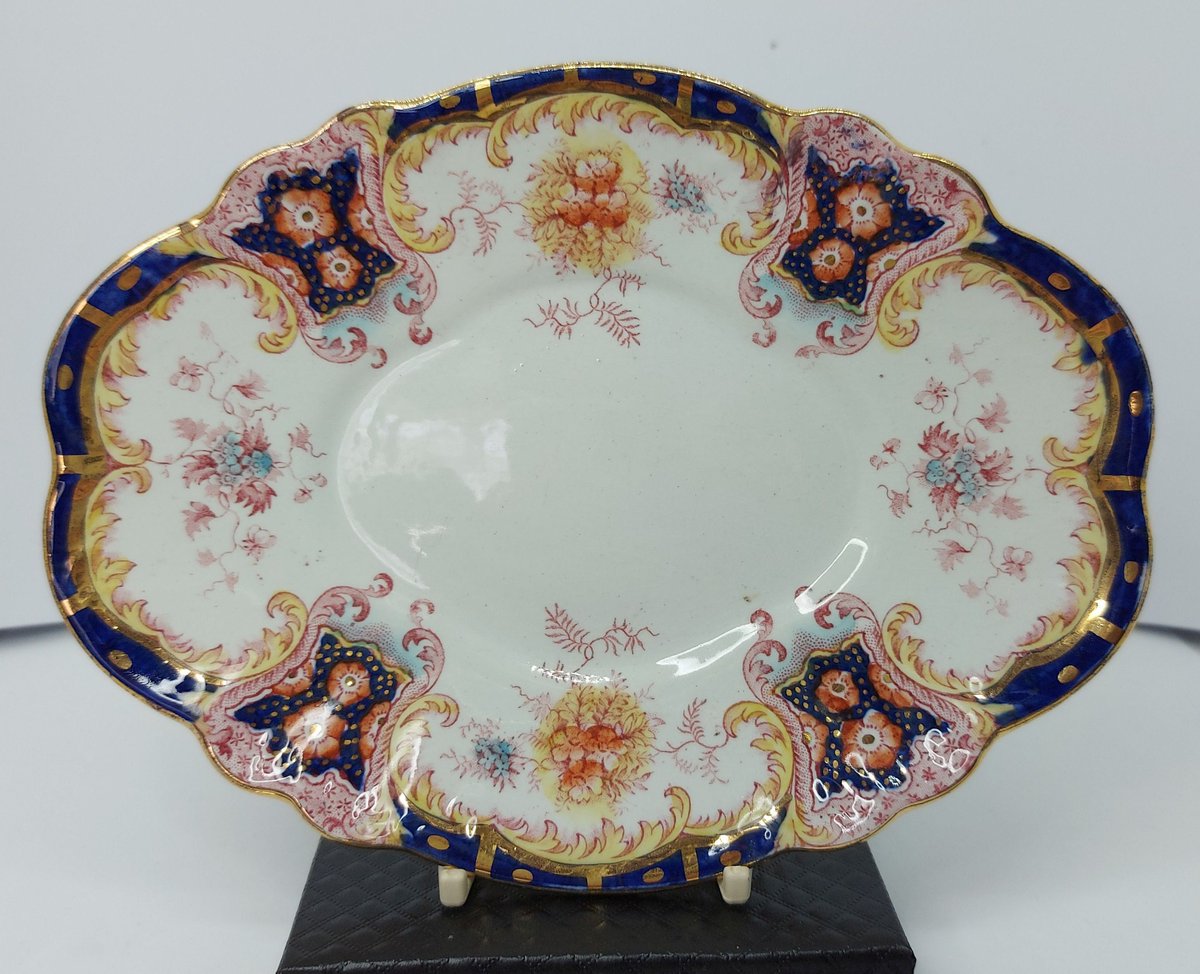 AlynsAttic's tweet photo. Smart Buys! Small Unmarked Imari Style Sandwich Plate / Dish - 21.5 cm / 8.5 inch starting from £9.95 at https://t.co/LodyOXILLg See more. 🤓 #ImariStyle #Vintage https://t.co/TE3pgi3jwe