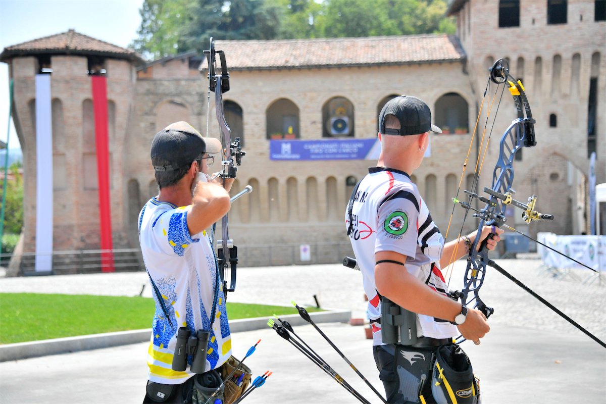 FitarcoItalia's tweet photo. Alle ore 19,05 circa su @RaiSport le finali del #CampionatoItaliano Tiro di Campagna 2022.
Spettacolari le immagini della gara, disputato all'interno e all'esterno della #rocchetta di #Castellarano
La diretta di #raisport ๐
https://t.co/b5UBKz5iWr
#fitarco #archery #TV #arco https://t.co/VTwxuVzm5h