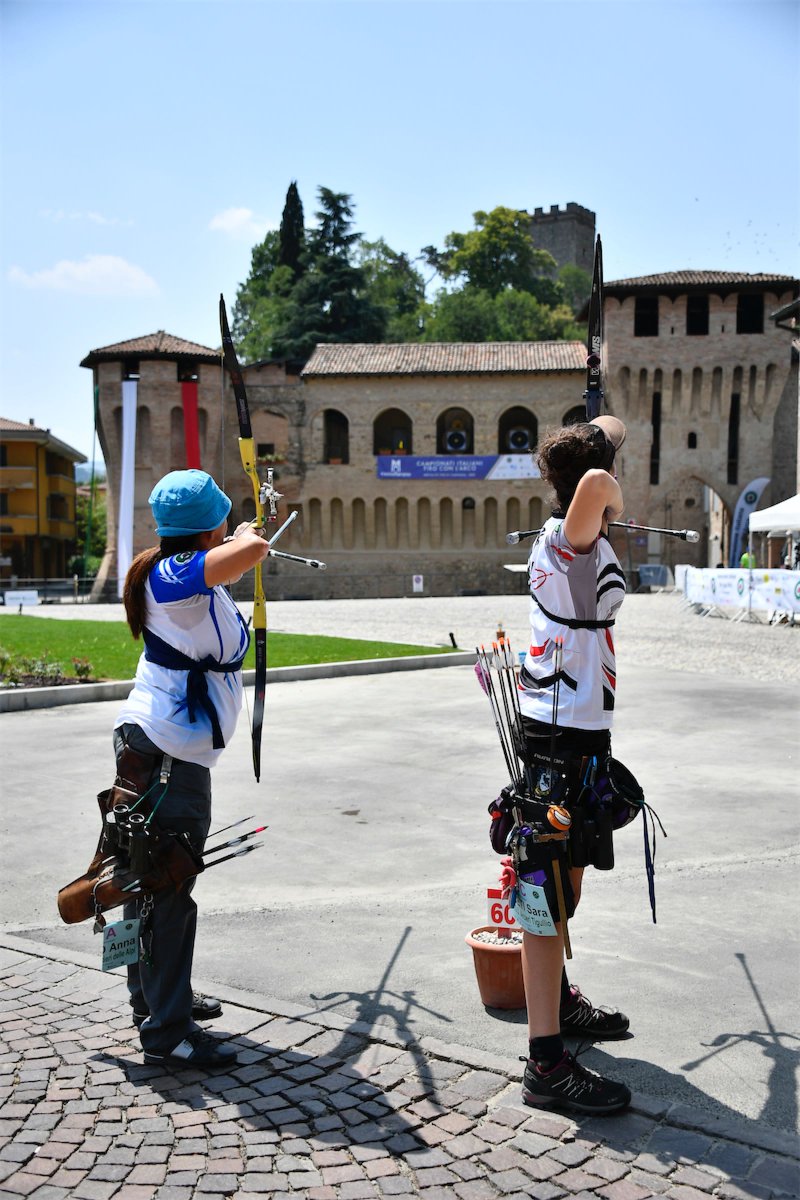 FitarcoItalia's tweet photo. Alle ore 19,05 circa su @RaiSport le finali del #CampionatoItaliano Tiro di Campagna 2022.
Spettacolari le immagini della gara, disputato all'interno e all'esterno della #rocchetta di #Castellarano
La diretta di #raisport ๐
https://t.co/b5UBKz5iWr
#fitarco #archery #TV #arco https://t.co/VTwxuVzm5h