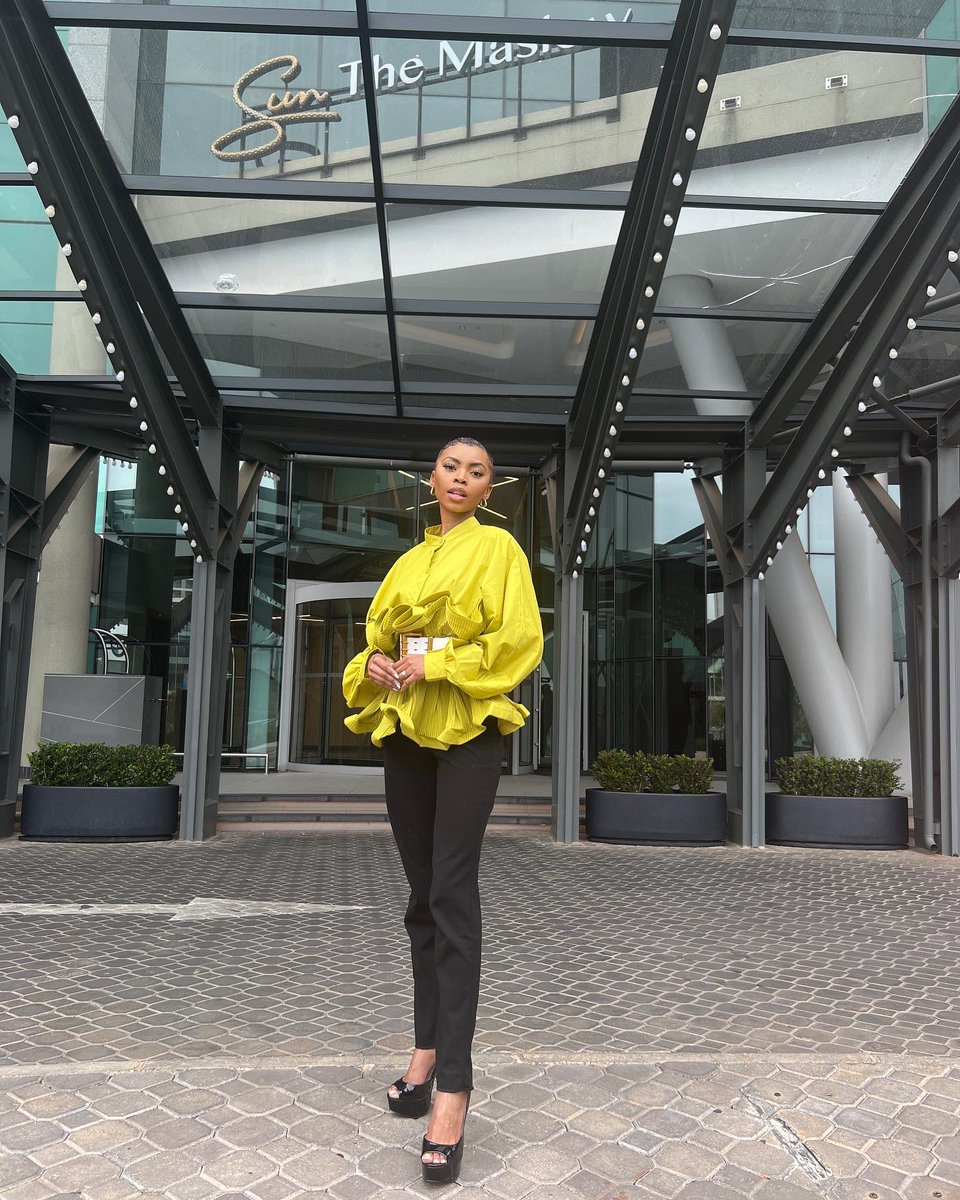 ayanda_thxbethe's tweet photo. “Hear me as a woman. Have me as your sister on purpled battlefield breaking day, so I might say our victory is just beginning. See me as change. Say I am movement, that I am the year, and I am the era of the women.”

Happy Womens’ Month

👗: @frnchofficial https://t.co/ug6lbuCTKl