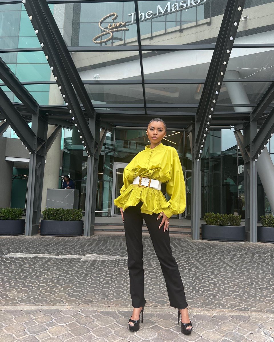 ayanda_thxbethe's tweet photo. “Hear me as a woman. Have me as your sister on purpled battlefield breaking day, so I might say our victory is just beginning. See me as change. Say I am movement, that I am the year, and I am the era of the women.”

Happy Womens’ Month

👗: @frnchofficial https://t.co/ug6lbuCTKl