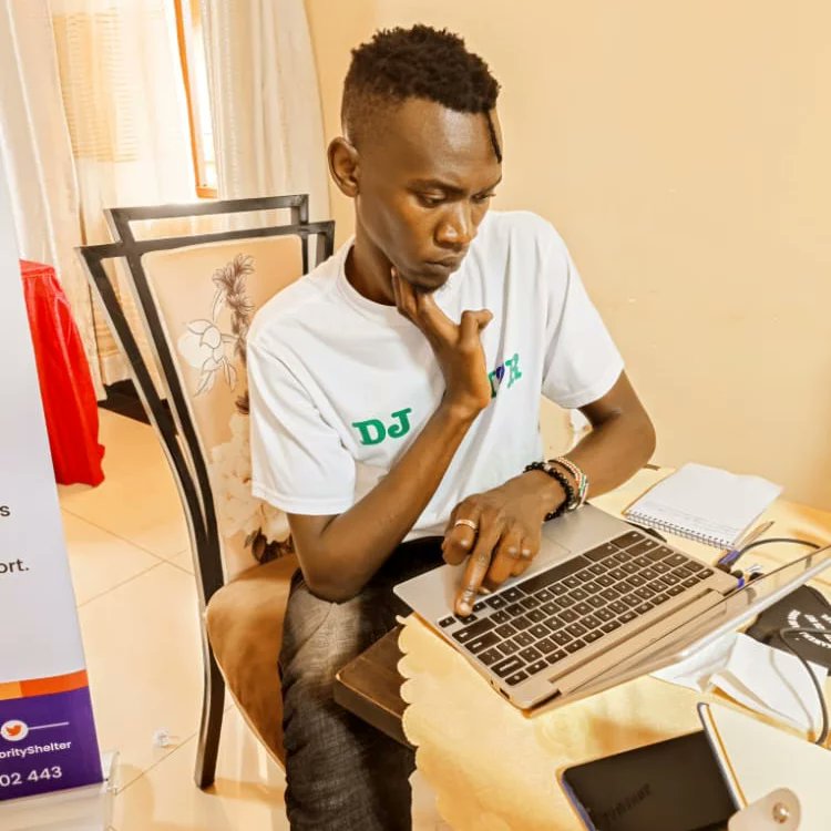 foasterfoundati's tweet photo. On 27th/07/2022 FFHC-UG joined Uganda Minority Shelters Consortium in Safety Dialogue to discuss various safety security tips to contain and curb this vice towards unsuspecting queer shelters.
#OnesafeAllsafe
#Safehaventransitionalshelterprogram
#Jangu https://t.co/LDVV7jCL82