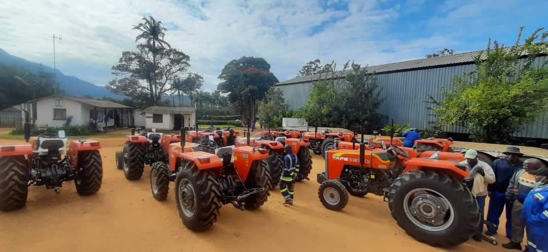 AmtecTafe's tweet photo. #AnotherDelivery #HappyCustomer
#AmtecTractors
#TAFETractors Cultivating #Zimbabwe https://t.co/Su6R3Ut8qE