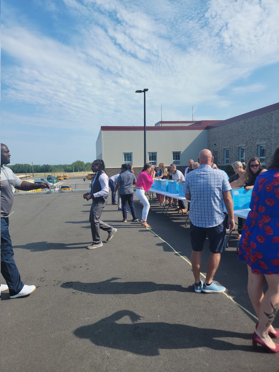 andler_callie's tweet image. Who says you can&apos;t learn through play? #SLA2022 @GreeceCentral C&apos;mon @GreeceOlympia!!💪