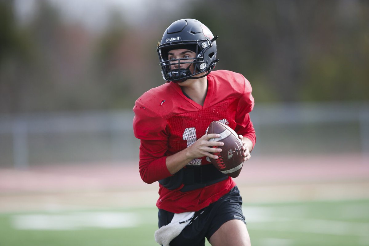 okprepsextra's tweet photo. Is @Vps_football's @d_white262 the top area quarterback? Vote now in the 2022 All-World Preseason Football Contest https://t.co/4LfEmSqZsx #okpreps https://t.co/iTOWmm9ieD
