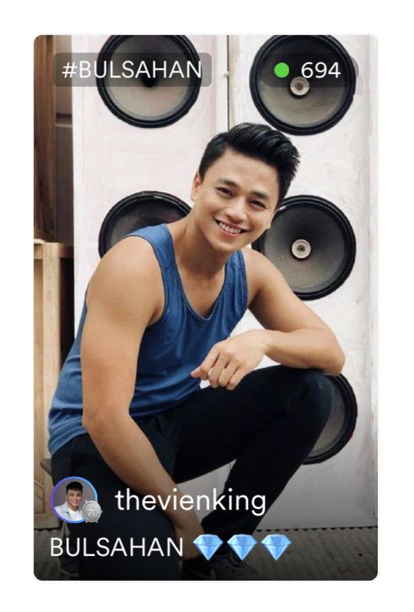 kumuPH's tweet photo. #KarlitoSpotted: Shararawt to our silver badgers! Sinong ‘di pa makatulog? Join the livestreams of our kumu superstars now! https://t.co/LiQDIi6bDS