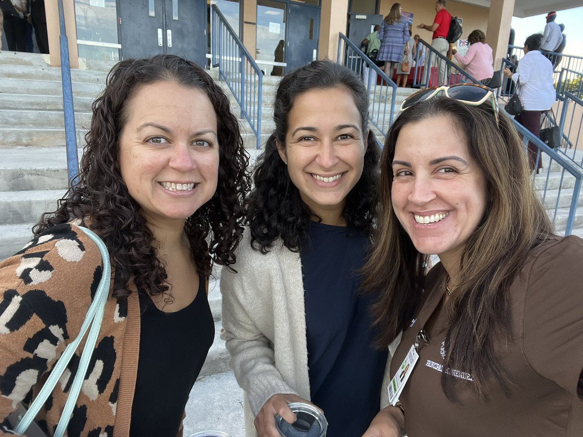 MariMenendez_'s tweet photo. #thesistersofbcps reporting for duty! @AP_Machin @mrscruzteach #bcpsleadershipweek #hpesetssail2223 #sfereads2223 https://t.co/4GhuT6dAFf