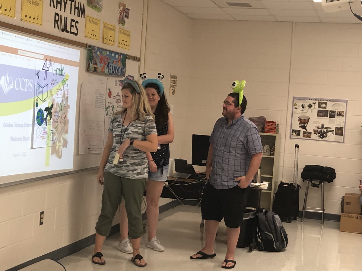 swosinly's tweet photo. Golden Terrace teachers are WILD about learning! @GTEtoucans https://t.co/Kx48C6do9I