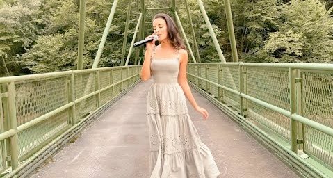 its_todaynow's tweet photo. Never Enough (Greatest Showman) • Cover
- Benedetta Caretta
#NeverEnough #cover #music #BenedettaCaretta 

https://t.co/q3cu4Uzl6G https://t.co/cmfft3PlTt